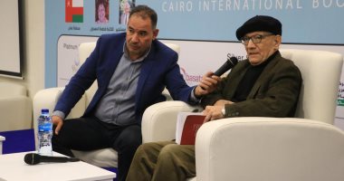 أحمد عبد المعطى حجازى يطالب من معرض الكتاب بعودة مهرجان القاهرة الدولى للشعر