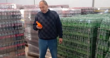 ضبط 9 آلاف عبوة مياه غازية وطن ملح صناعى مجهول المصدر بالشرقية