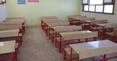 دعم مدارس أسيوط بـ"مقاعد" لتخفيف الكثافات بالفصول وتوفير الراحة للطلاب