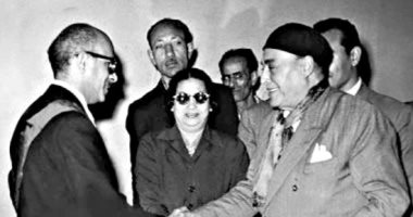 سعيد الشحات يكتب: ذات يوم.. 25 يناير 1960.. المحكمة تنهى خصام الشيخ زكريا أحمد وأم كلثوم بالصلح بعد سنوات من القطيعة باتفاق أن تغنى له ثلاثة ألحان جديدة نفذ واحدا منها فقط قبل وفاته أم كلثوم وزكريا أحمد