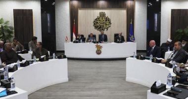 استكمال مشروعات الغاز الطبيعى بقرى حياة كريمة فى أسوان اجتماع لمحافظ أسوان مع القيادات التنفيذية