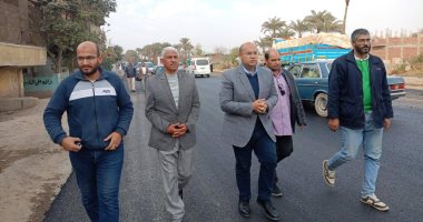 نائب محافظ الجيزة يتفقد سير العمل بمشروعات الرصف فى مركز الصف