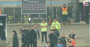 شاهد رد فعل الشيبي بعد طرد أحمد توفيق في لقاء الأهلى وبيراميدز