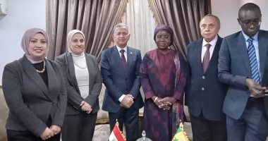 تعاون بين المعهد القومي لعلوم البحار والشركة الوطنية للثروة السمكية لتنمية الموارد جانب من اللقاء