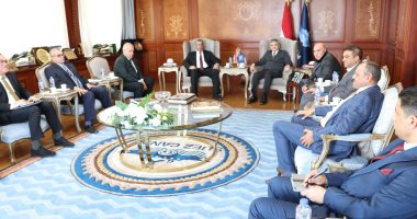 أسامة ربيع يبحث التعاون مع وفد شركة إعمار ليبيا وممثلى عدد من الموانئ الليبية