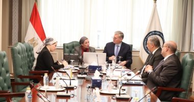 وزير البترول يبحث مع وزيرة البيئة التكامل بين الوزارتين فى مجالات خفض الانبعاثات