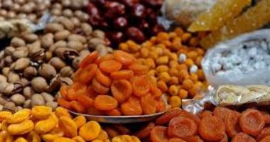مع قرب شهر رمضان الكريم.. اعرف أسعار البلح والياميش وقمر الدين البلح والياميش