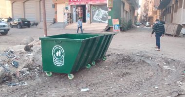 محافظ الدقهلية: توزيع 30 حاوية معدنية لجمع القمامة وتقسيم المعدات