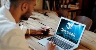 كل ما تريد معرفته عن تقنية تدريب الذكاء الاصطناعى الصينى DeepSeek