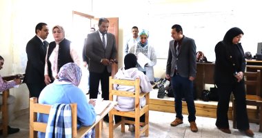 رئيس جامعة الأقصر تتفقد أعمال امتحانات الماجستير والدكتوراة المهنية بالجامعة.. صور