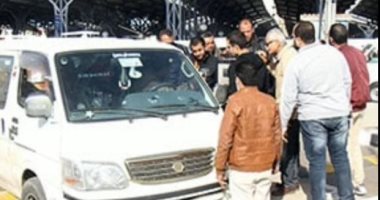 خبير مرورى يكشف عقوبة الامتناع عن تحميل ركاب وطلب أجرة أكثر من المقررة.. فيديو