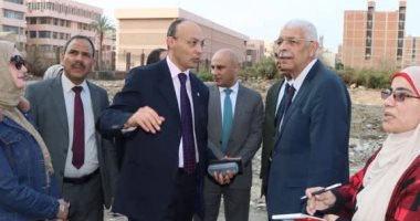 رئيس جامعة المنوفية يتفقد أعمال التطوير والإنشاءات بكليتى الطب وطب الأسنان
