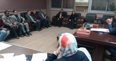وكيل تعليم سوهاج يترأس لجنة اختيار المرشحين للمبادرة الرئاسية "ألف مدير مدرسة" جانب من الاجتماع