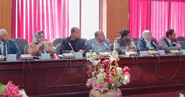 نائب محافظ الإسماعيلية يناقش الاستعدادات لاستقبال شهر رمضان المعظم