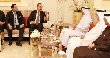 رئيس هيئة الرعاية الصحية يلتقى المدير العام لهيئة صحة دبى لتعزيز التعاون جانب من اللقاء