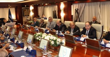 الفريق أسامة ربيع: قناة السويس حريصة على التواصل المباشر والفعال مع كافة عملائها