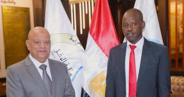 رئيس الموانئ الكينية يزور ميناء الإسكندرية عقب توقيع مذكرة تفاهم مشتركة