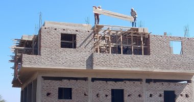 مدينة أرمنت تنفذ إزالة تعد على أرض زراعية وفك 2 شدة خشبية بالمخالفة للقانون