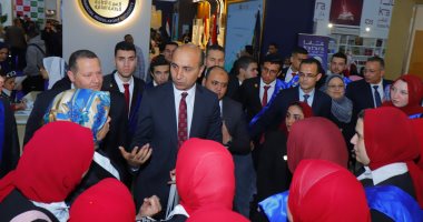 رئيس جامعة دمنهور على رأس وفد زيارة معرض القاهرة الدولي للكتاب.. صور