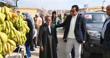 رئيس جهاز مدينة العاشر من رمضان يتفقد سوق الباكيات استعدادًا للافتتاح الرسمى
