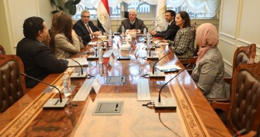 وزير التعليم العالي يبحث تعزيز التعاون مع منظمة اليونيسف بالقاهرة جانب من اللقاء