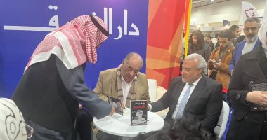 يوسف زيدان يوقع أحدث أعماله "الحصيد" في معرض الكتاب