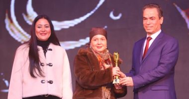 الوطنية للإعلام تبرز تكريم عائلة وصناع مسلسل أم كلثوم فى ماسبيرو.. صور تكريم عائلة أم كلثوم
