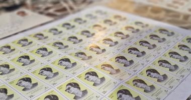 بريد ومجلات وليلة سماع باحتفالية سيرة القاهرة بمرور 50 عاما على رحيل أم كلثوم مجموعة من طوابع البريد الخاصة بكوكب الشرق
