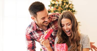 عيد الحب 2025.. أبراج يوم 14 فبراير تحصل على هدية رومانسية من شريك حياتها هدايا عيد الحب