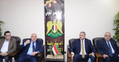 مصر القومى والجيل الديمقراطى يجتمعان لتنسيق المواقف الحزبية والرؤى المستقبلية اجتماع حزبى مصر القومي والجيل الديمقراطي