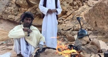 "الجابورى".. خبز الصباح والمساء فى الأودية الجبلية بحلايب وشلاتين.. أطلق عليه عيش الصحراء ويستخدمه سكان البادية للتأقلم مع حياتهم.. والمفضل للصيادين خلال رحلاتهم على الجزر.. ويجهز سريعا من الماء والدقيق.. صور خبز الجابورى فى الصحراء الشرقية