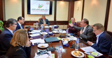 "الأعلى للإعلام" يعلن ضوابط الإعلان عن المستحضرات الطبية والمنتجات لغذائية