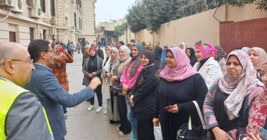 رئيس جامعة بنها يشهد تجربة محاكاة خطة إخلاء لأحد مبانى إدارة الجامعة