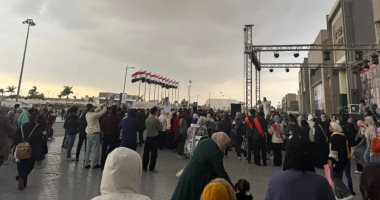 أمطار على التجمع الخامس فى آخر أيام معرض الكتاب.. فيديو
