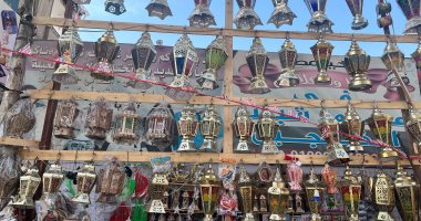 هل هلالك يا رمضان.. شاهد كيف تستعد شوارع قنا لاستقبال الشهر الكريم بالفوانيس