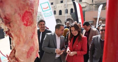حياة كريمة تفتتح منفذًا لبيع اللحوم البلدى بأسعار مخفضة فى حي الهرم