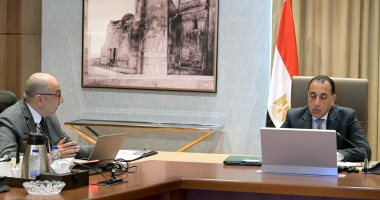 رئيس الوزراء:توجيهات بالشراكة مع القطاع الخاص بمشروعات تطوير الغزل والنسيج