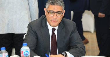 محافظ الجيزة يتابع نتائج لقاءات المواطنين بحى جنوب الجيزة محافظ الجيزة