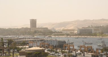 إغلاق المجرى الملاحى فى النيل بأسوان بسبب تقلبات الطقس.. لايف حركة الملاحة النهرية بمجرى نهر النيل