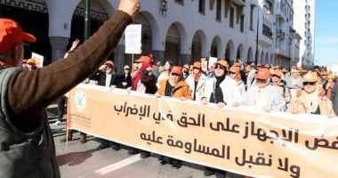 قانون الإضراب يثير جدلا فى المغرب.. الحكومة: حماية للحقوق.. المعارضون: تكبيل للحريات.. "النقابات" تتحدى بإعلان موعد لاحتجاجات جديدة.. برلمانيون: مصادرة لحقوق العمال.. والاتحاد المغربي للشغل: مناف للدستور