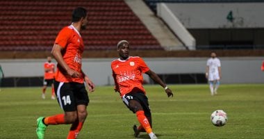 فاركو يصرف جزءاً من مكافآت اللاعبين قبل مواجهة الزمالك