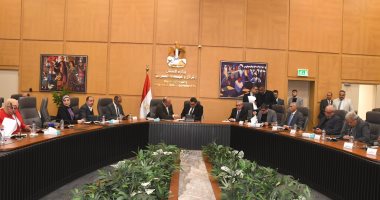 وزير الإسكان يعقد اجتماعه الدوري مع أعضاء مجلسي "النواب والشيوخ" لبحث مطالبهم