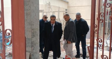 محافظ الدقهلية يوجه بسرعة الانتهاء من أعمال تطوير حمام السباحة بشارع الجلاء 