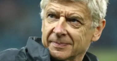 أرسين فينجر فى مصر لاكتشاف المواهب تحت إشراف "فيفا".. فيديو