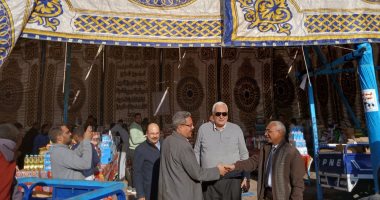 محافظ سوهاج يفتتح سوق اليوم الواحد بمدينة جرجا.. صور