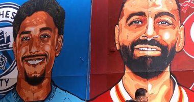 فنانان مصريان يرويان قصة نجاح صلاح ومرموش في جدارية ضخمة