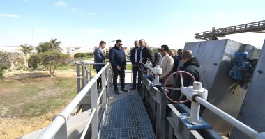 وزير الإسكان يتفقد محطة معالجة الصرف الصحي بالقاهرة الجديدة