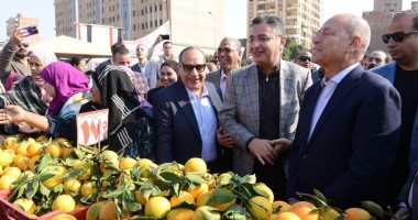 قصة نجاح وزارة التموين فى نشر سوق اليوم الواحد بالمحافظات تنفيذا لتوجيهات القيادة السياسية.. شريف فاروق: يعزز المخزون الاستراتيجى لأكثر من 6 أشهر وتطوير الشركات التابعة للقابضة للصناعات الغذائية الدكتور شريف فاروق وزير التموين خلال تفقد سوق اليوم الواحد