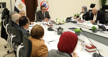 وزير الصحة يشكل مجموعات عمل لبحث الاستثمار في أسواق التصنيع الدوائى الجديدة.. صور الدكتور خالد عبدالغفار نائب رئيس مجلس الوزراء وزير الصحة