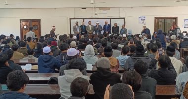 رئيس جامعة الأزهر يتفقد انتظام العملية التعليمية بقطاع الدراسة ويشيد بانضباطها رئيس جامعة الأزهر يتفقد انتظام الدراسة